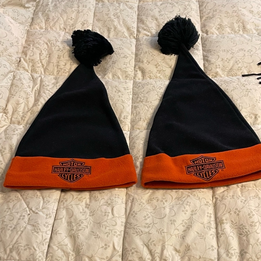 HARLEY-DAVIDSON hats Unisex The listed price is for two hats. EUC.
